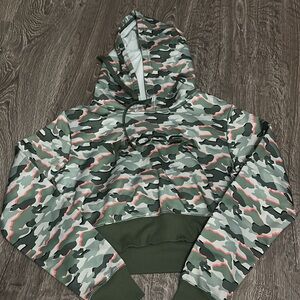 Korsa Camouflage Cropped Hoodie